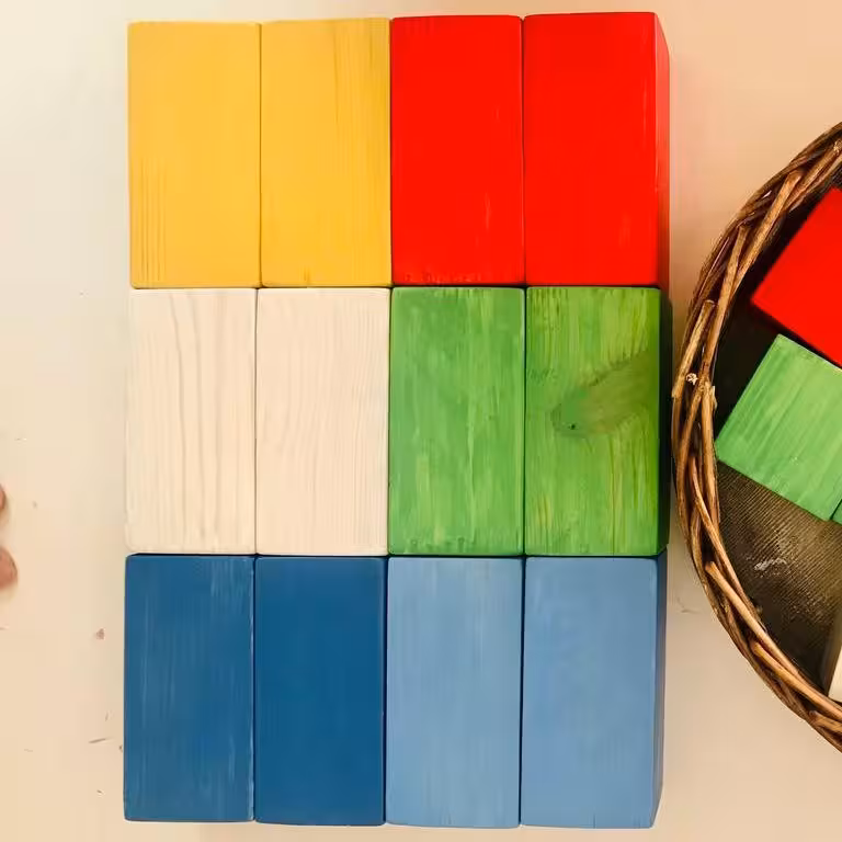 اسباب‌بازی چوبی فکری 5 در 10  با چوب مرغوب روس در رنگهای متنوع برای بازی فکری  کودکان مناسب است 