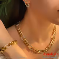 نیم ست زنانه نگیندار شامل گردنبند و دستبند و گوشواره ترند رنگ طلایی کد NIM141066W