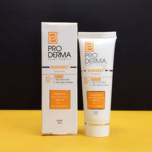 کرم ضدآفتاب بی رنگ SPF50 مناسب پوست چرب و جوش دار پرودرما 40 میلی لیتر
