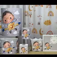 اکسسوری چاپی شامل لوستر کودک آباژور  سطل زباله و ساعت و سطل لباس ام دی اف روکش ضد اب و طلق نسوز چاپی هیواد گالری