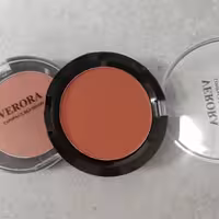 رژگونه مات ورورا شماره w4