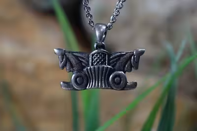 مدال اویز نقره سرستون تخت جمشید