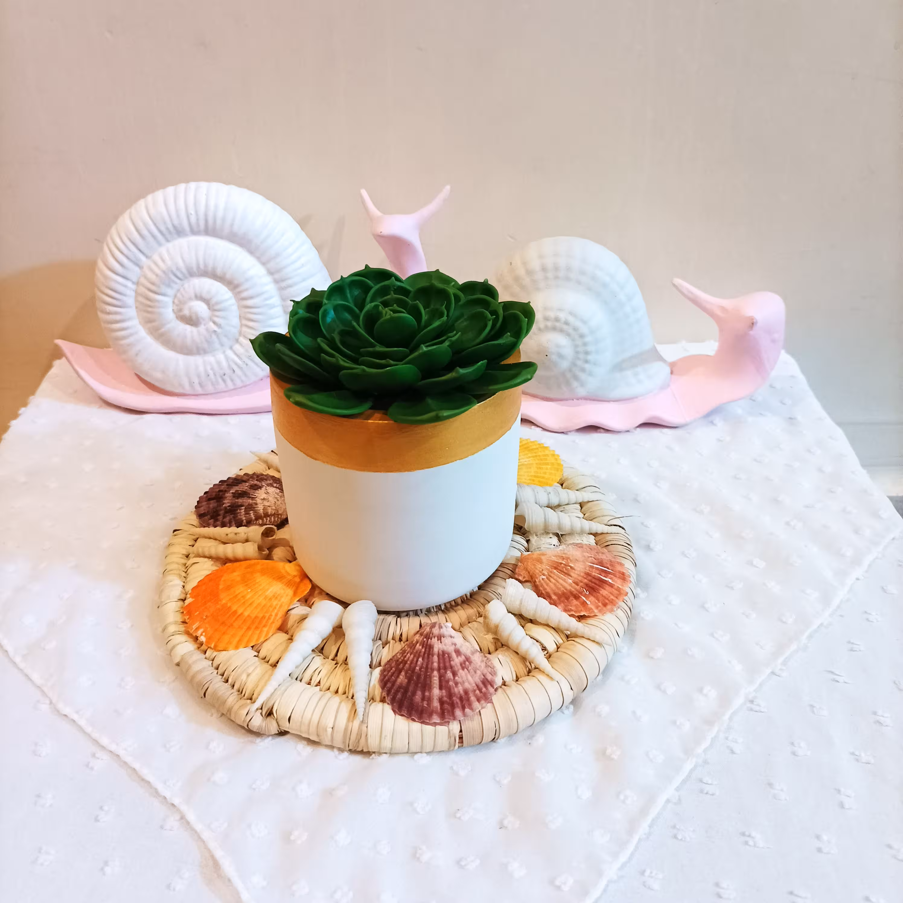 ی کار زیبای سنتی جنوب یاخته شده از حصیر و تزیین شده با صدف مناسب زیر لیوانی و ماگ و زیرگلدانی و جاشمعی ، قاب عکس وایینه 