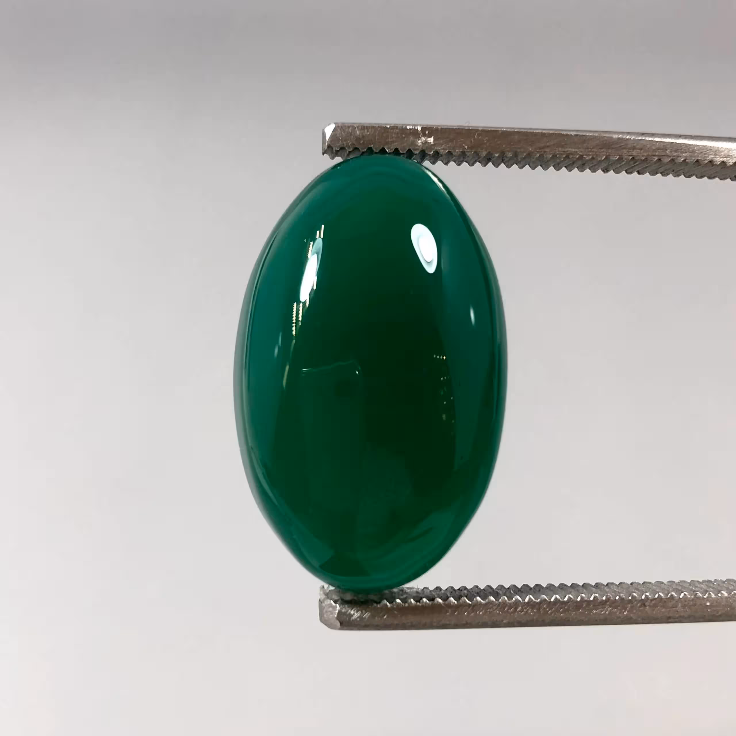 نگین عقیق سبز برجسته رنگی بیضی 251269