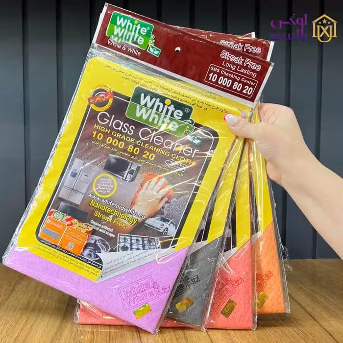 دستمال وایت اند وایت مشابه اصل تضمینی