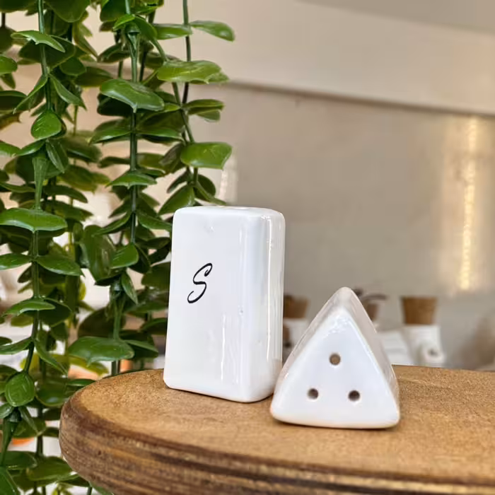 نمکدان انگشتی(مثلث)