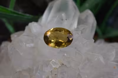 کوارتز عسلی