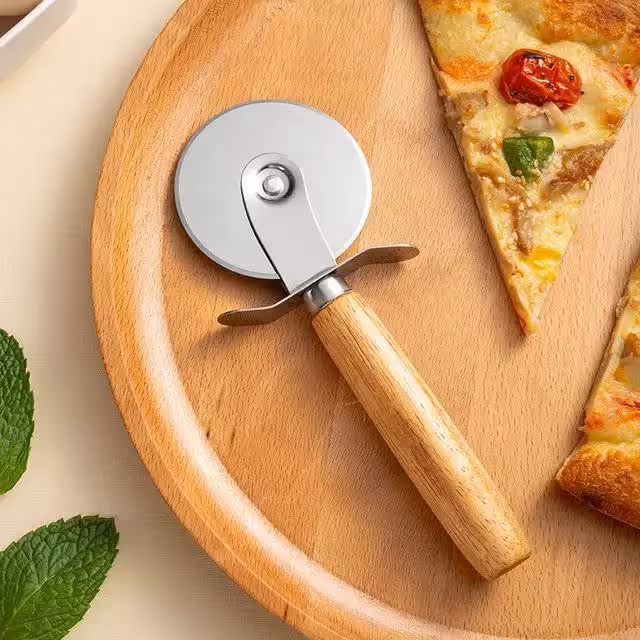 پیتزابر دسته چوبی لیبل دار