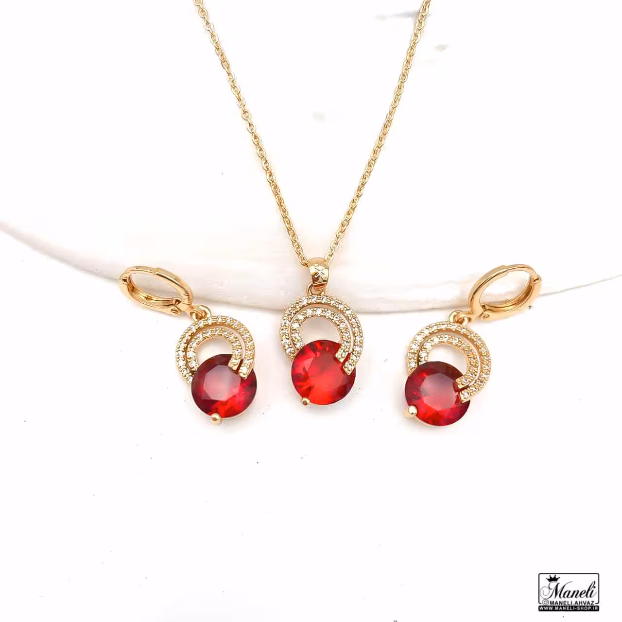 نیم ست نگین قرمز رنگ ثابت از برند YSX