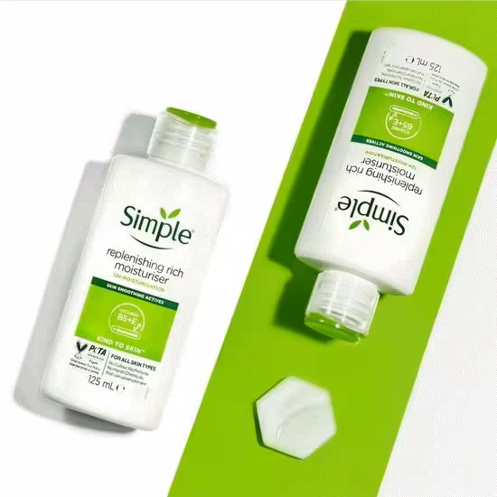 سیمپل کرم آبرسان مدل ریچ مناسب پوست های خشک و نرمال حجم125میلی لیتر