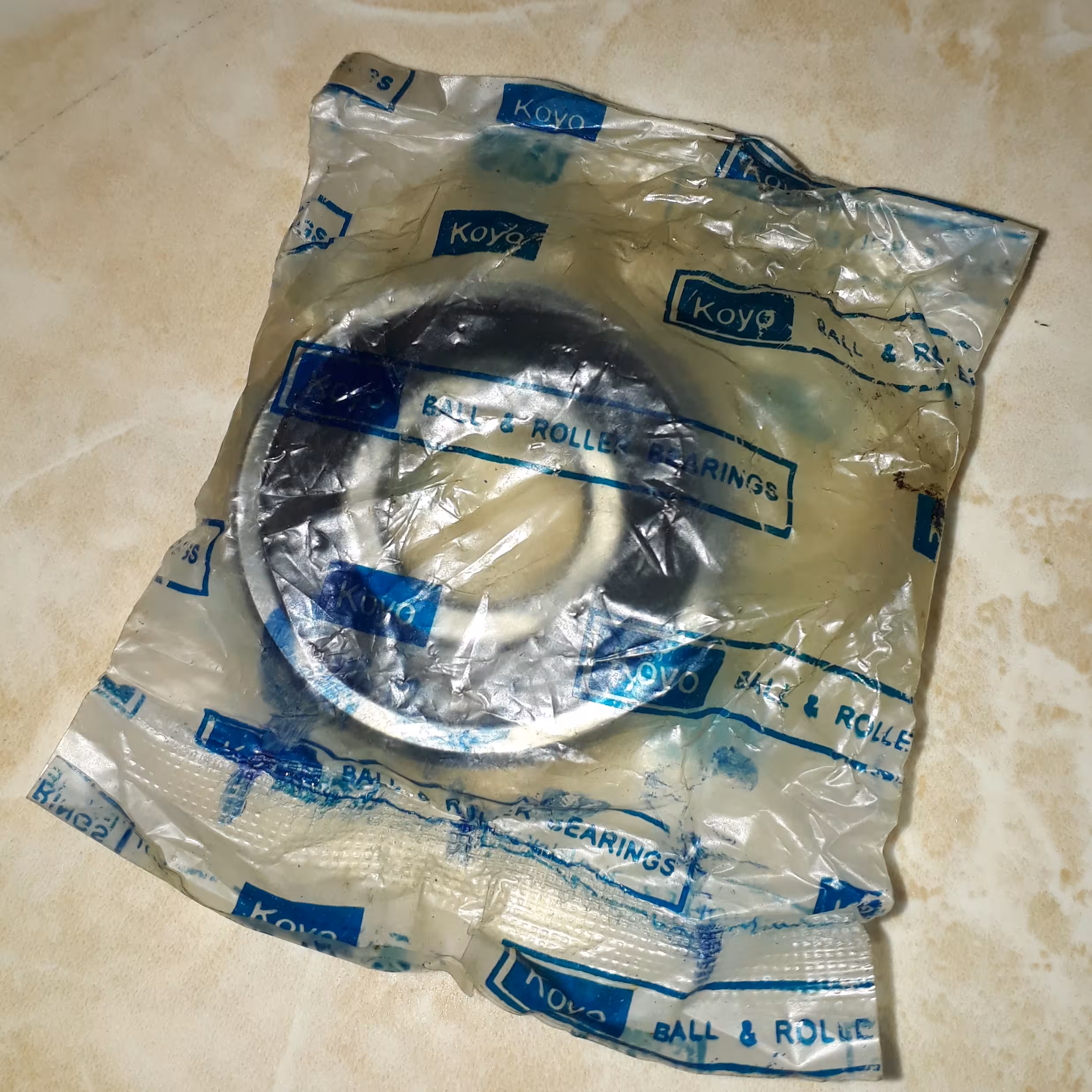 بلبرینگ 6304ناچی ژاپن دو زد سیلیکونی ضد حرارت و ضد آب و فلزی 