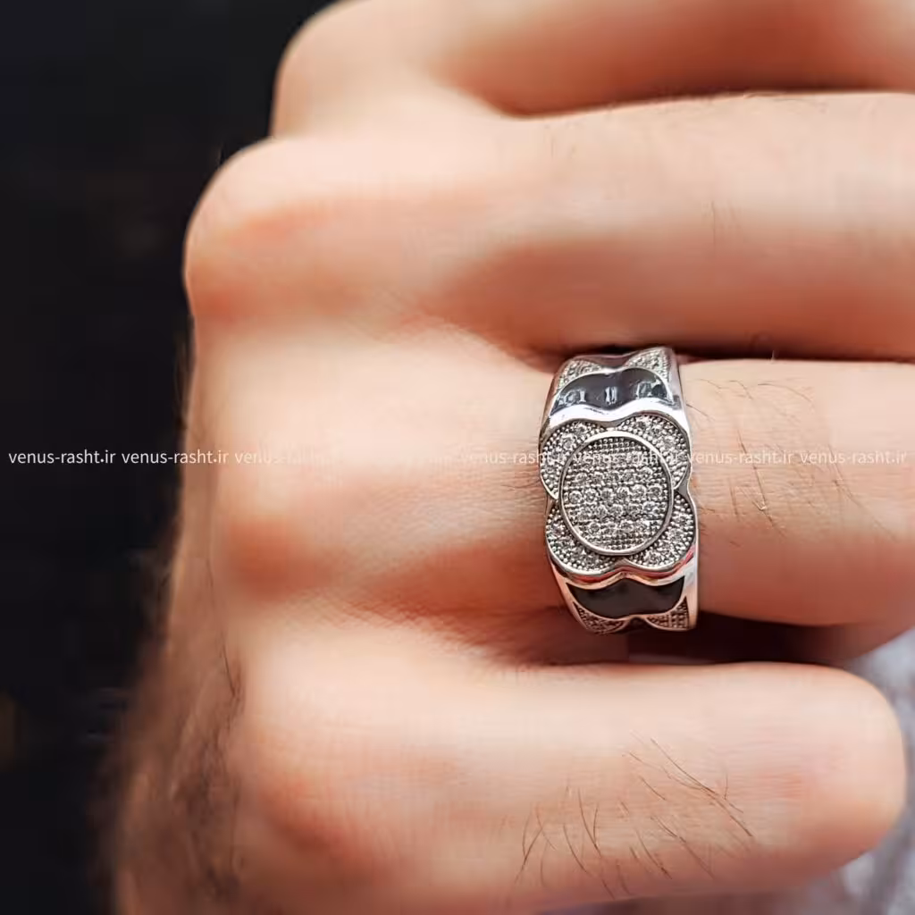 انگشتر نقره مردانه طرح حلقه نگین دار