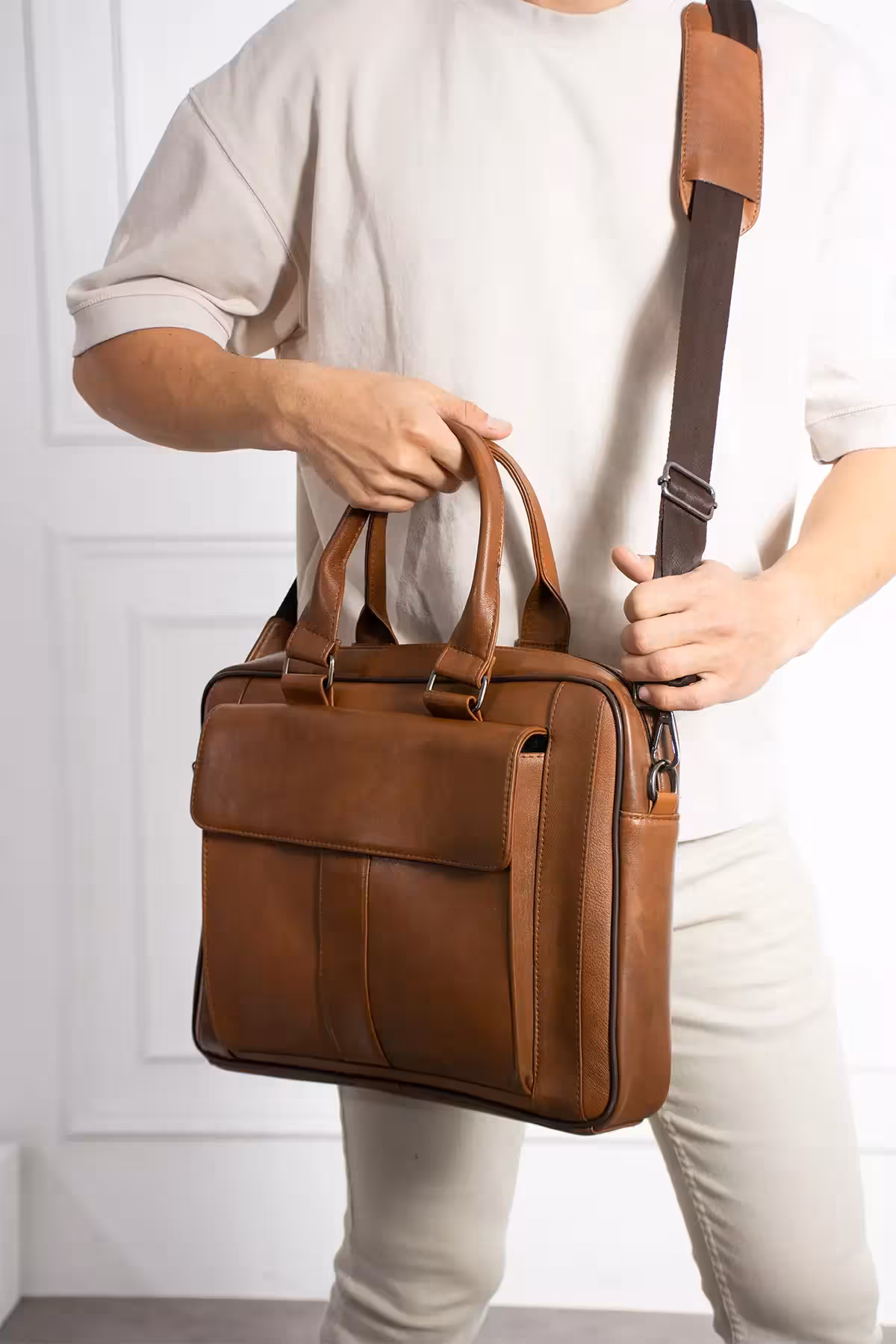 کیف لپتاپ و مدارک از جنس چرم طبیعی / کیف لپتاپ بزرگ با بند بلند - 11036