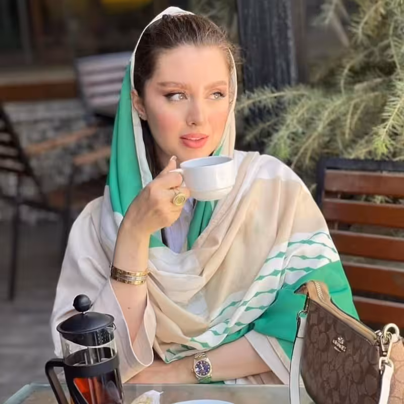 شال نخی ترند سبز کرم پرطرفدار