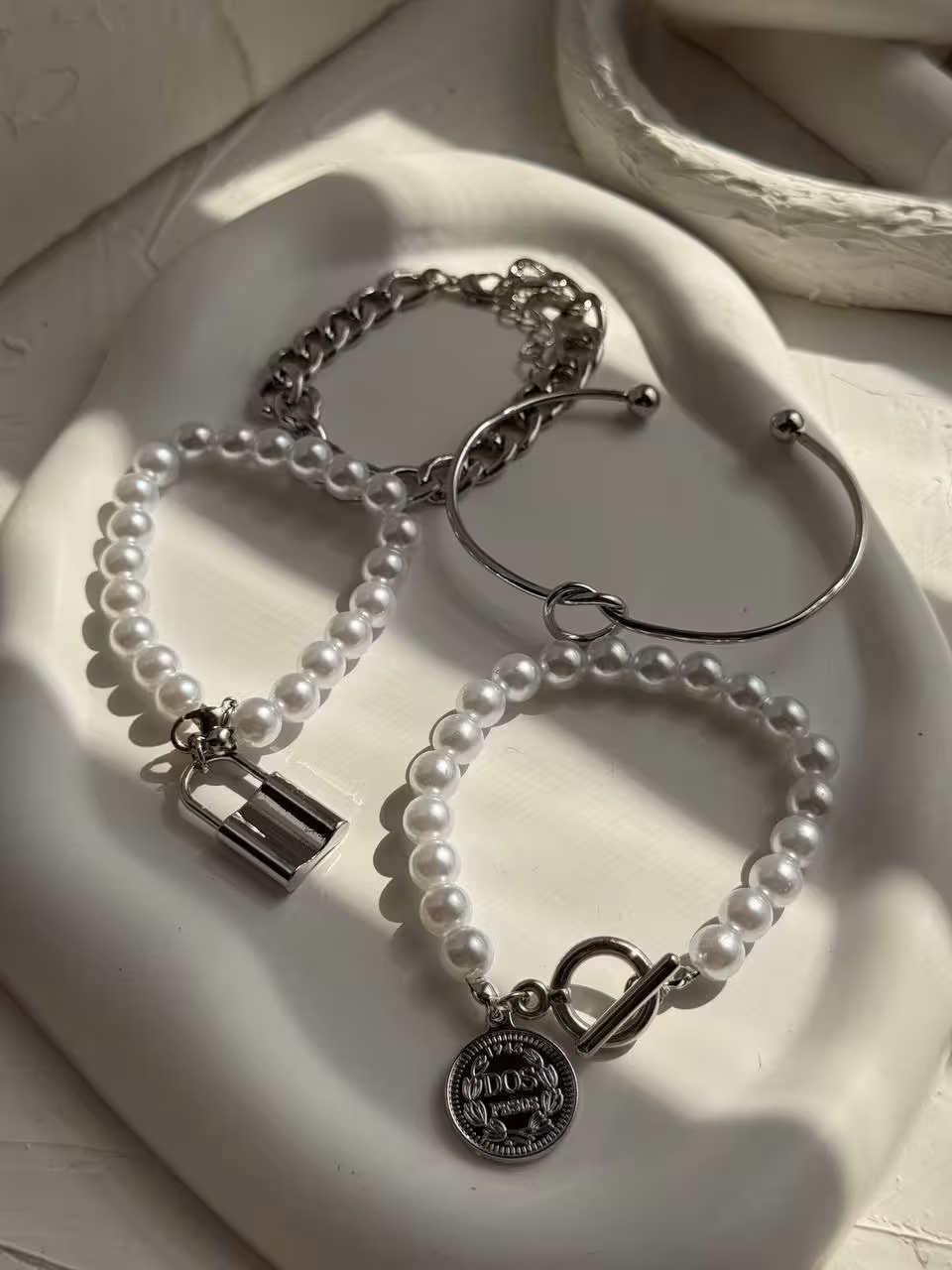 پک دستبنددخترانه مدل مرواریدی 4عددی اقتصادی شماره35