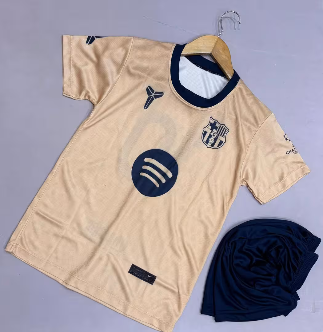 کیت بچگانه و بزرگسال دوم بارسلونا 2026 با چاپ یامال