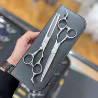 ست قیچی 6 اینچ الکساندر کد P-75، ابزاری حرفه‌ای و با کیفیت برای آرایشگران و استفاده در سالن‌های زیبایی.
