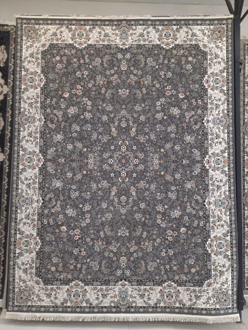 فرش  700شانه ماشینی کاشان نخ اکرلیک سایز12متری تراکم 2550(ارسال رایگان)