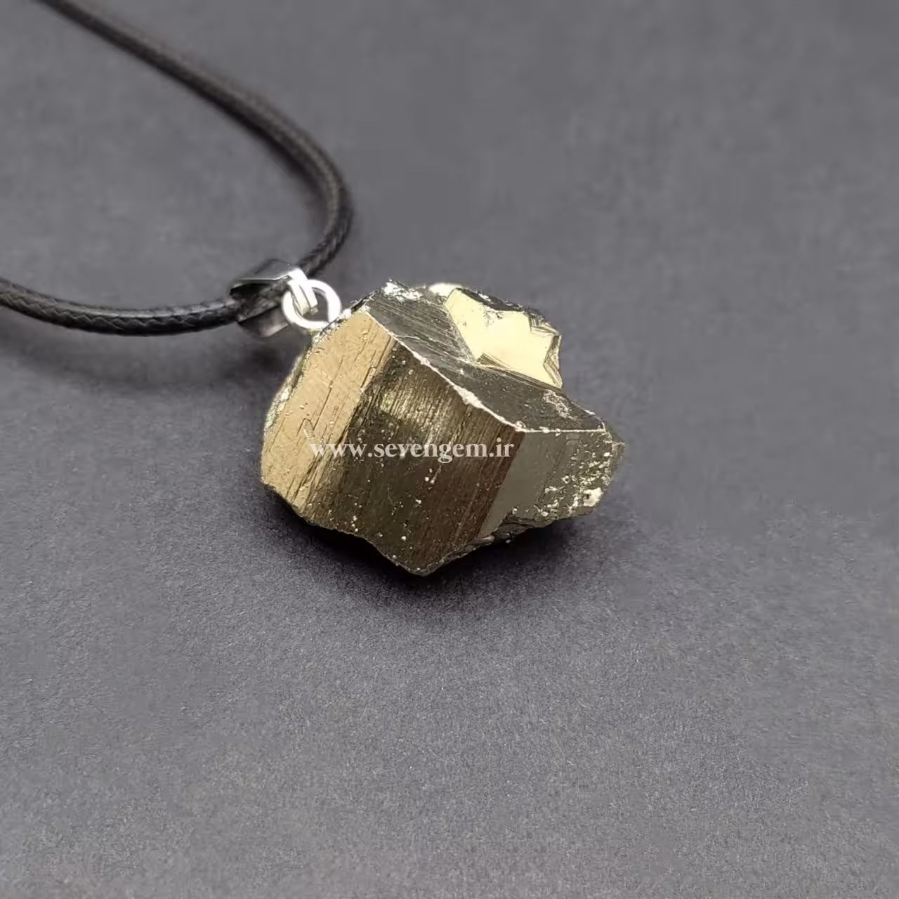 گردنبند بلور پیریت طلایی آینه ای (کدA675)