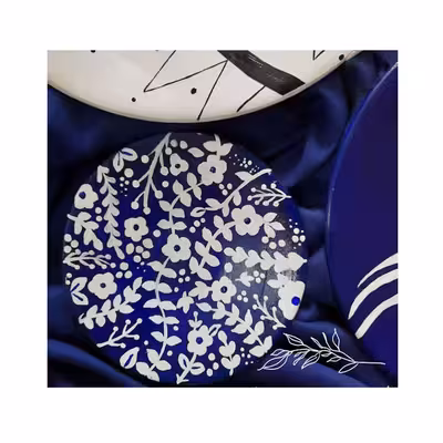 بشقاب دیوارکوب سفالی طرح و ان یکاد کد 17 مجموعه 4 عددی