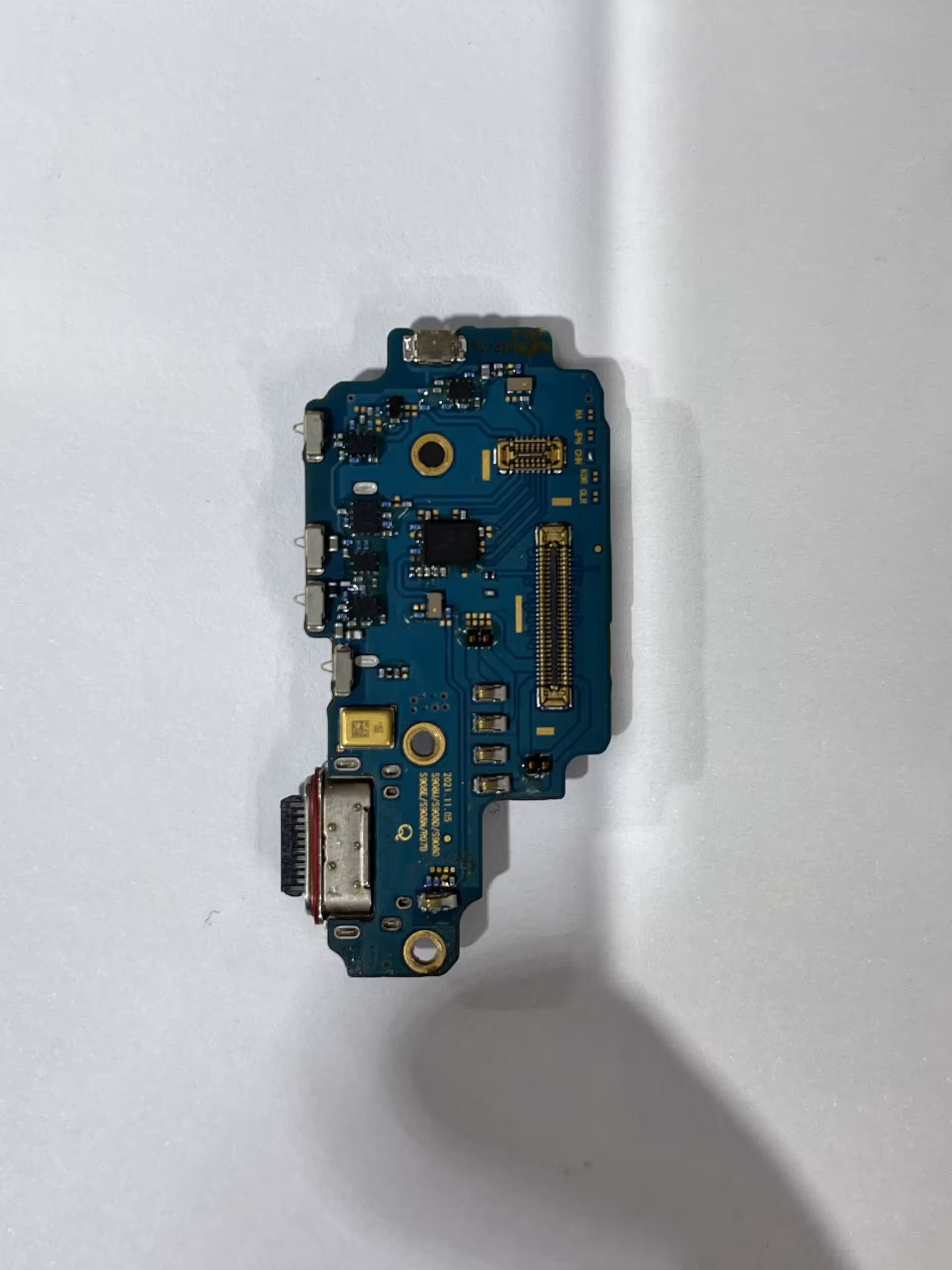 برد شارژ سامسونگ Samsung Galaxy S22 ULTRA S908U فابریک و روکاری در حد آک “اصالت کالا”:”اورجینال”