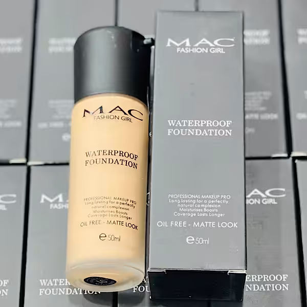 کرم‌ پودر ضدآب 50 میل اویل فری و مات