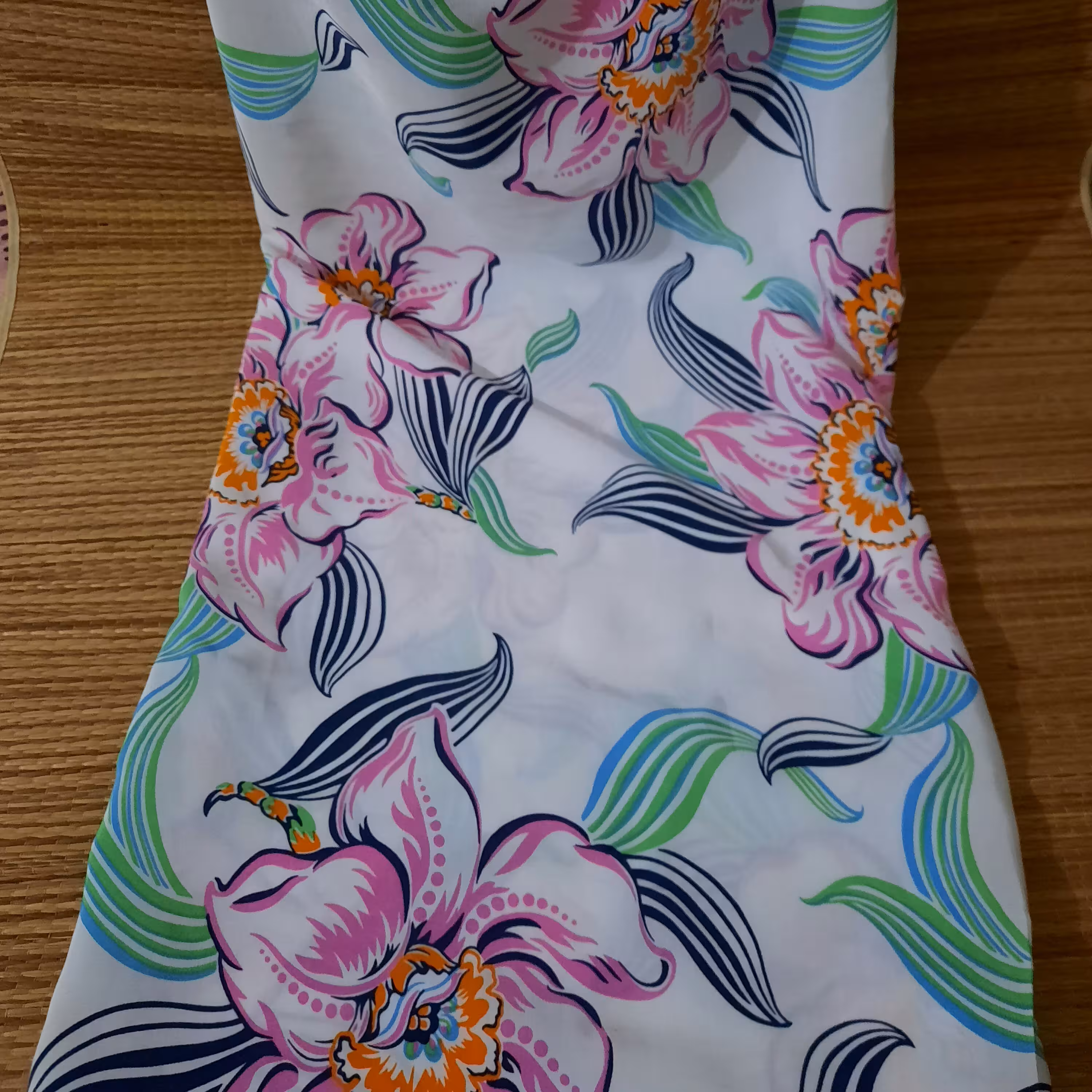روسری نخی قوه ه بزرگ