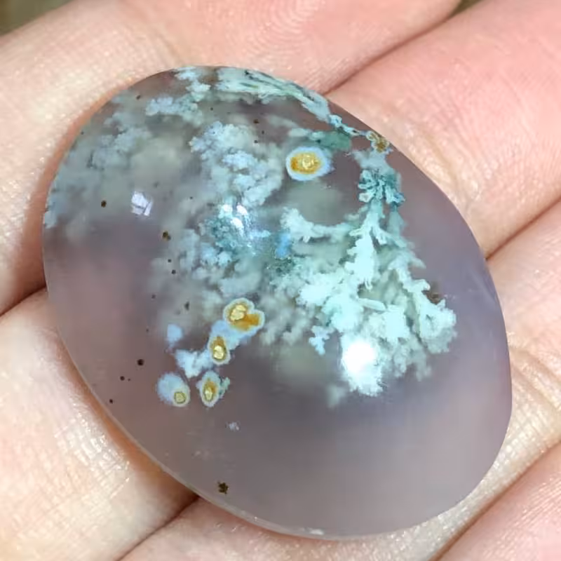 نگین شجر شکوفه سوسنی با شجر های زیبا و رنگ جذاب و زیبا تراش بیضی شکل  کد 53