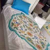 ست روتختی یک نفره طرح نقش اسلیمی گل‌ها و قطر ه های باران برند ایپک