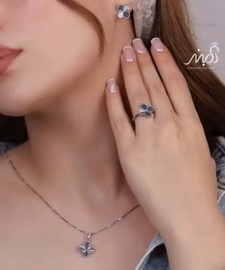 💍نیم ست ونکلیف(آويز و گوشواره و انگشتر) خاص و زیبا ، نقره عیار 925( N_4373)