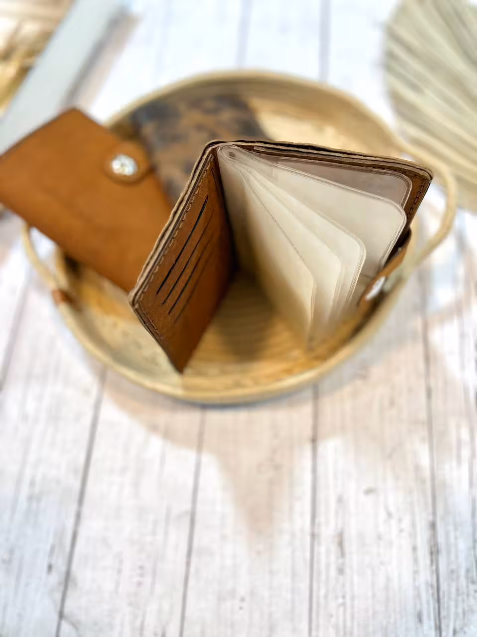 کیف مدارک مگنت شتری