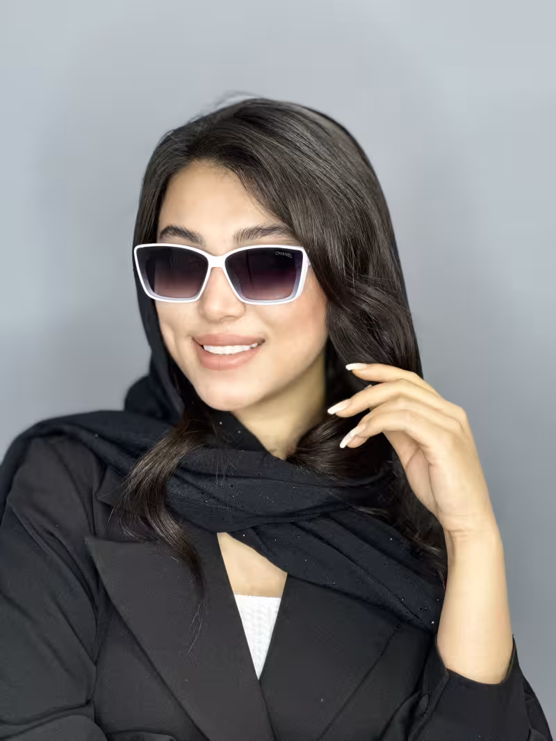 عینک آفتابی اورجینال پرادا سفيد مشكي ترند زنانه يووي 400