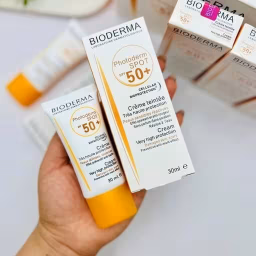 کرم ضد آفتاب، spf50 بی رنگ