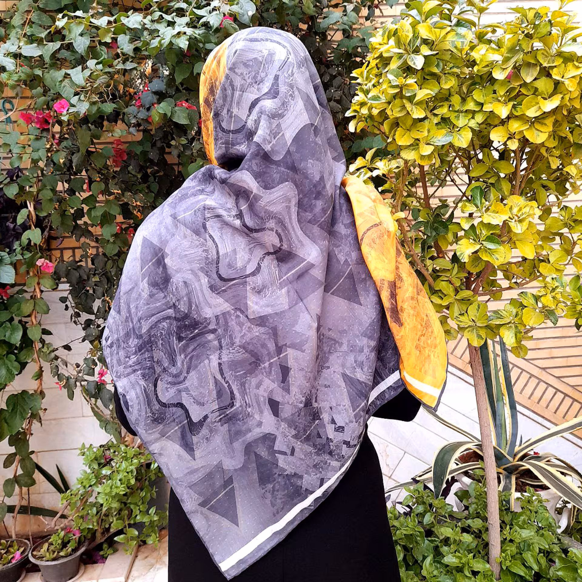 روسری نخی و دست دوز خوشرنگ کولر دار مناسب تابستان