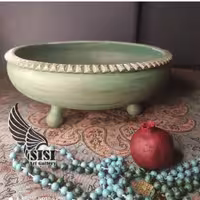 ظرف سفالی پایه دار