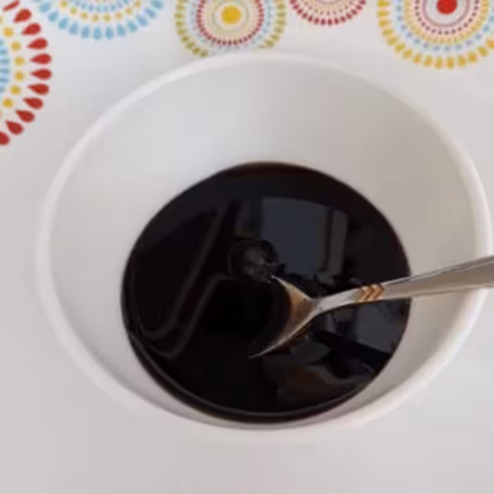 رب انار خانگی تنها بدست آمده از آب انار در ظروف 950 گرمی درجه یک