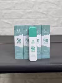 لوسیون ضدآفتاب استلین SPF90 آبرسان و مرطوب‌کننده
