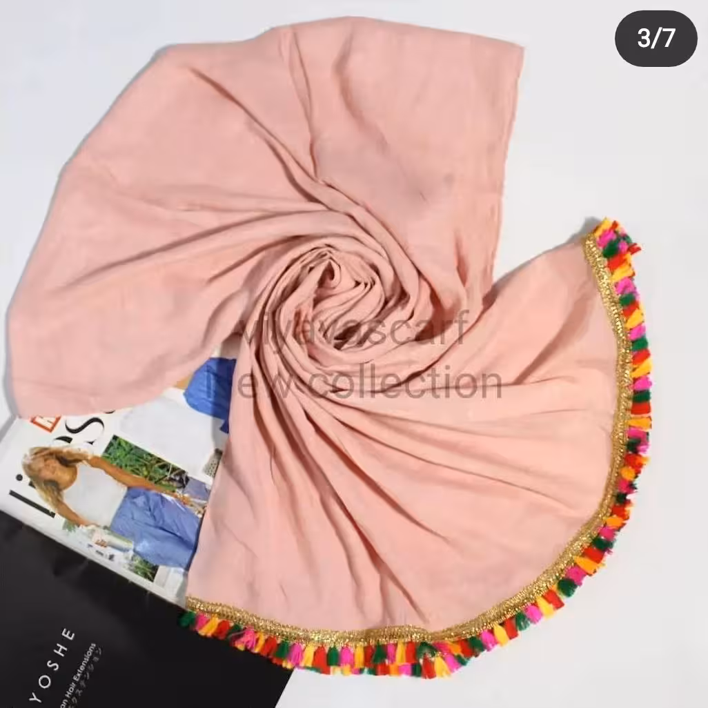 شال حاشیه سوزن دوزی  طرح بلوچ کاملا نخی نخ اسلپ
اصلا سر نمی خوره قواره 200 در 75 مناسب چهارفصل مخصوصا تابستان