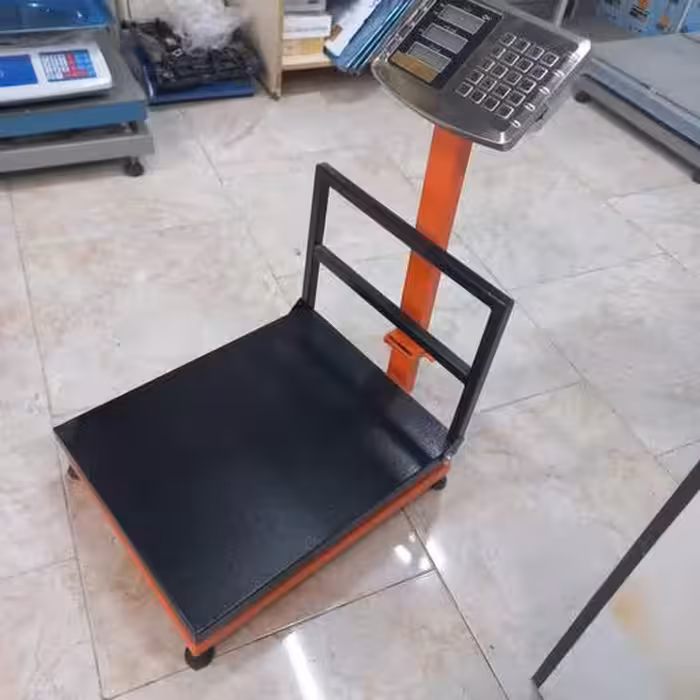 باسکول 300 کیلویی توزین صدر   یکسال ضمانت