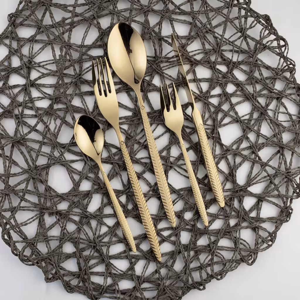 سرویس قاشق چنگال 151 پارچه ورسا مدل 424sw