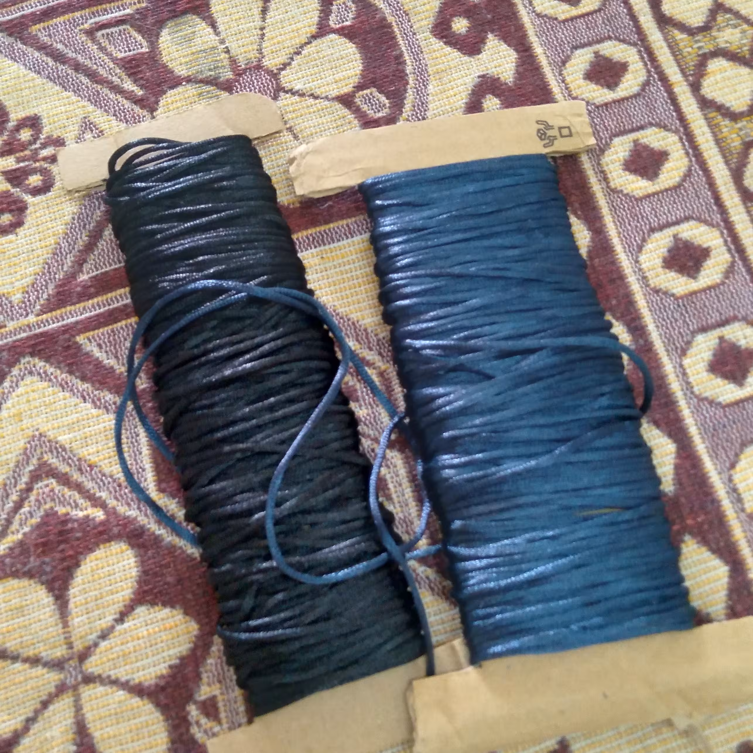 قیطان ماکارون  رنگ سورمه ایی  قیمت مناسب  کیفیت عاالیییی