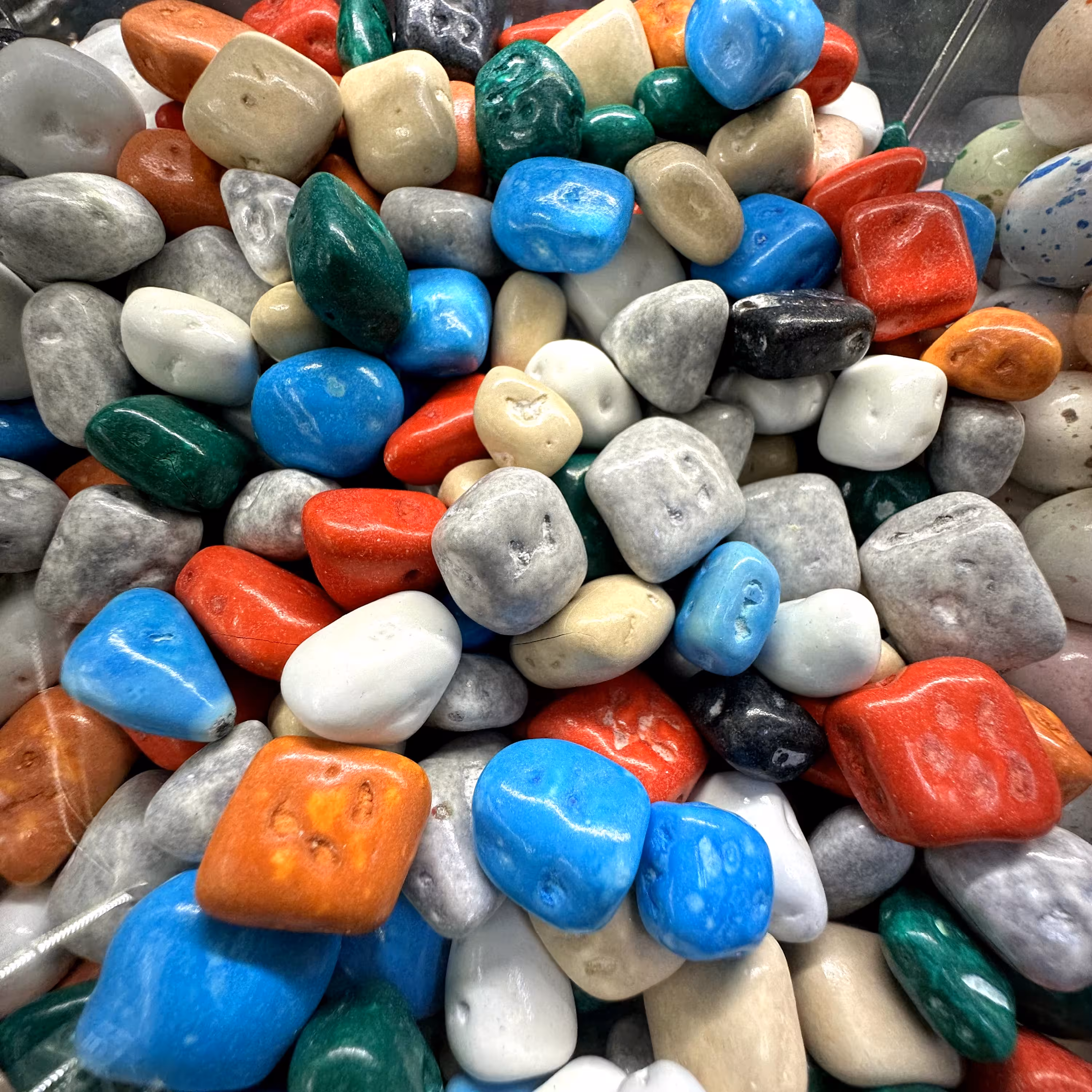 دراژه سنگی رنگی شکلاتی با کیفیت و تازه قافلانکوه 200 گرمی آجیل و خشکبار مهران 