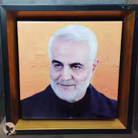 تابلو چوبی با عکس سردار سلیمانی رو کاشی