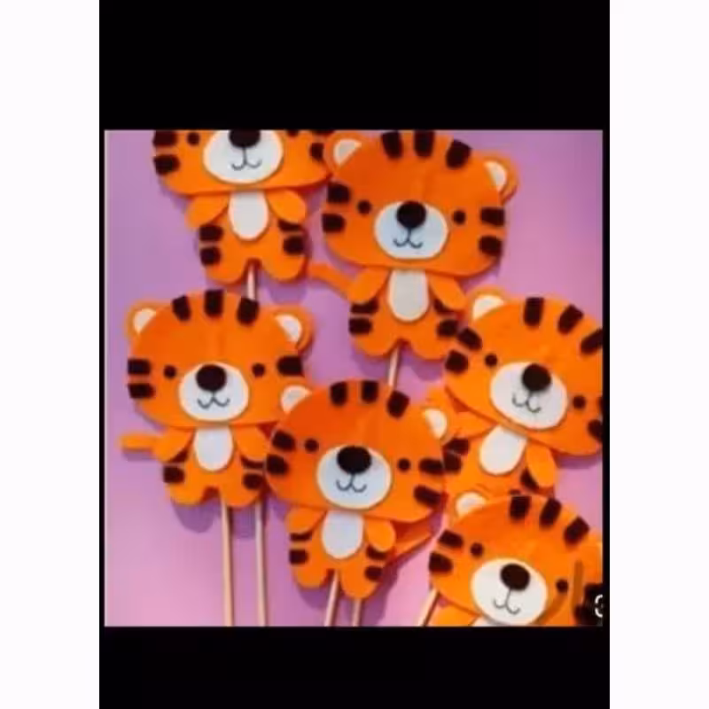 گیفت الفبا نمدی دولایه 12 سانتی  حرف ب  طرح حیوانات مدل ببرعروسک ببرمناسب جشن الفبا مدارس و مهدکودکها وتدریس حرف ب 