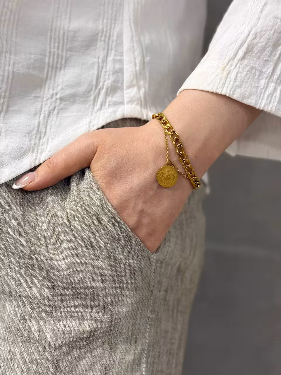 دستبند دو لاین کارتیر با سکه ورساچه ✅️فول استیل و رنگ ثابت