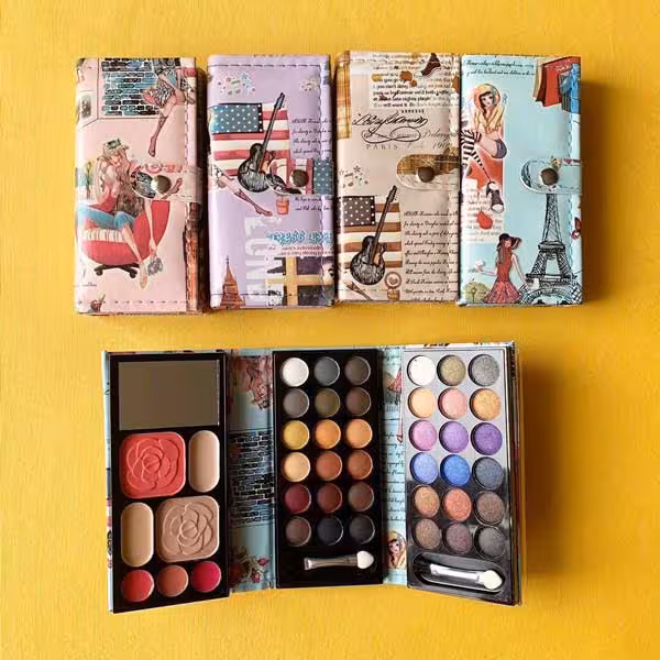 پالت آرایشی مسافرتی 3 صفحه طرح برج ساعت Matte Professional Make-up Kit Three plate