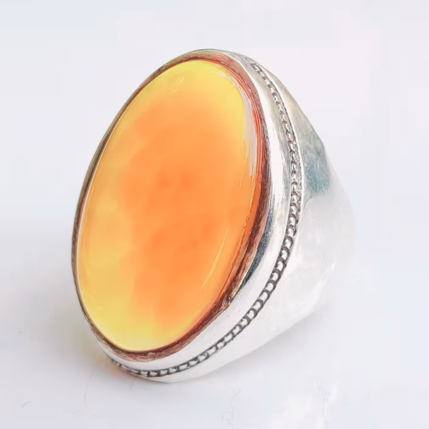 انگشتر نقره عقیق آبدار تخت خوش رنگ رکاب فیلی مردانه