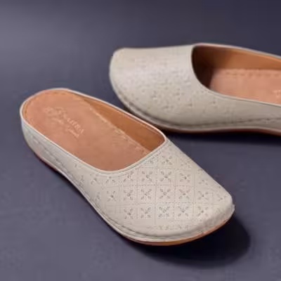 صندل طبی زنانه نگین دار مدل آفرین رنگ بژ