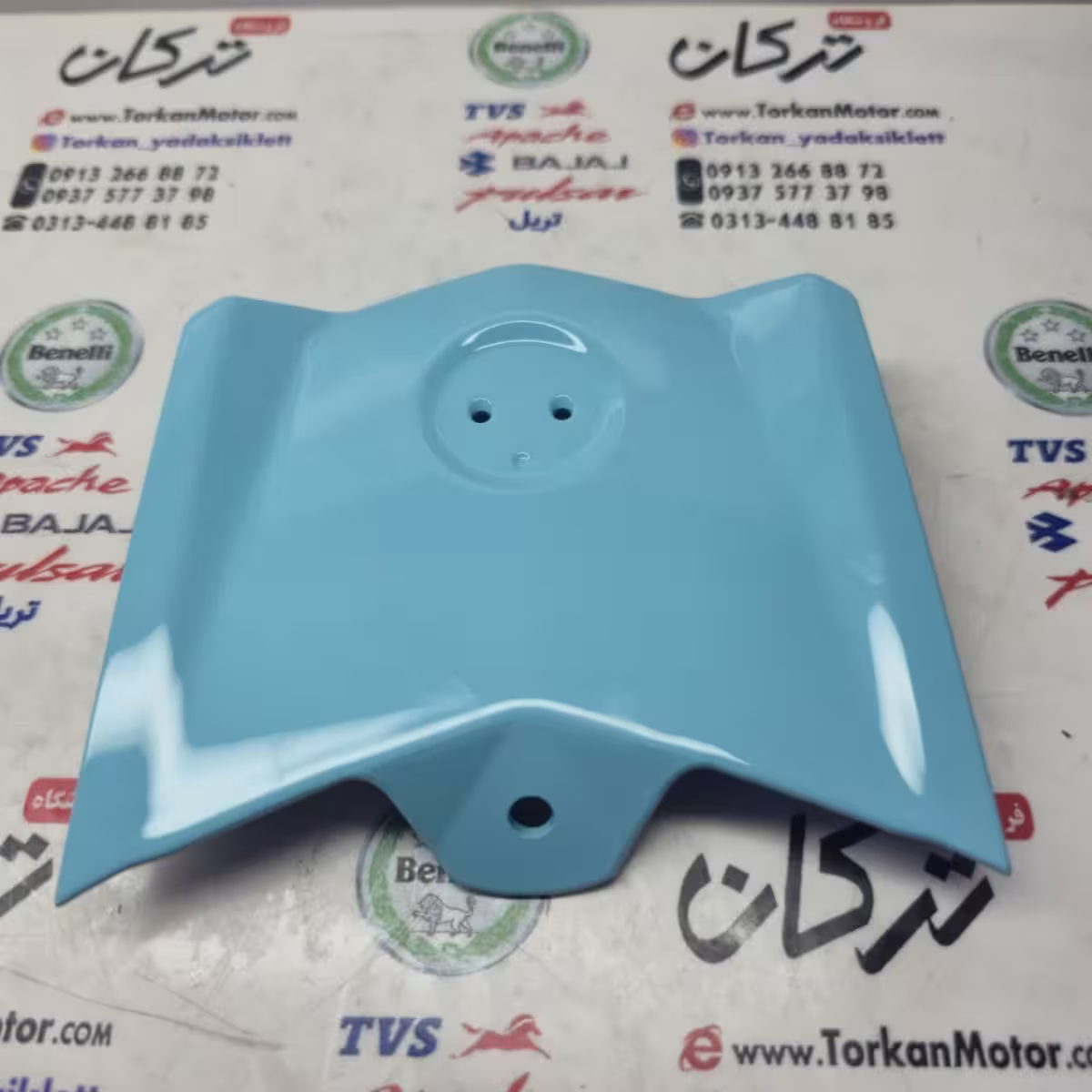 کاور ( قاب ) بین دمی ( گیتاری ) روی خطر موتور طرح ایروکس و nvx صابونی اتاق جدیدخارجی