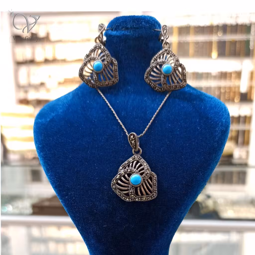 نیم ست نقره نگین مارکازیت سیاه قلم سنگ فیروزه طرح گل